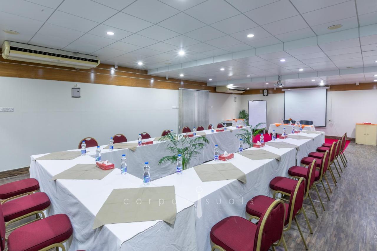 Sel Nibash Hotel & Serviced Apartments Дака Екстериор снимка
